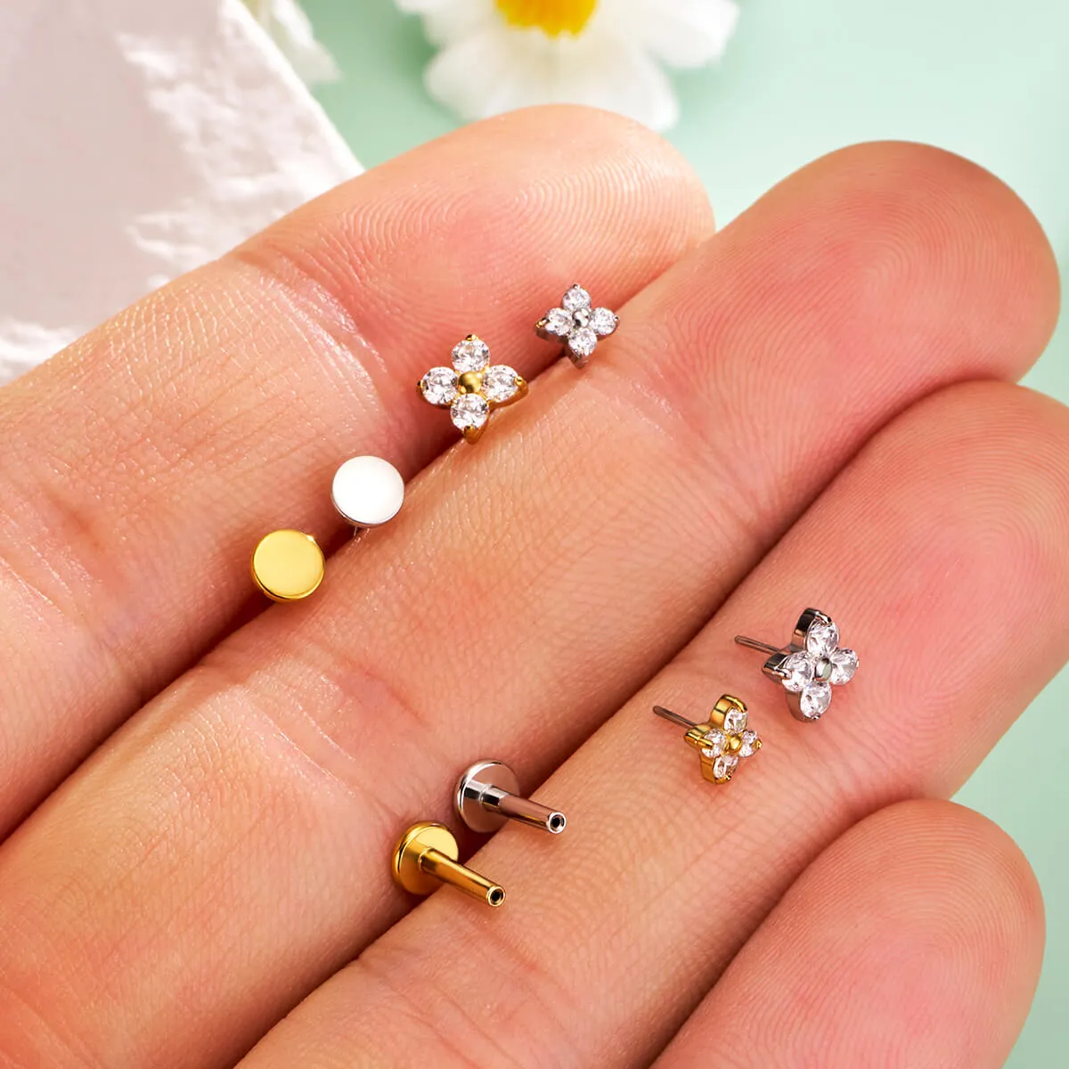 16G Flower Threadless/Push Pin Flat Back CZ Flat Cartilage Mantis Piercing Stud Earring