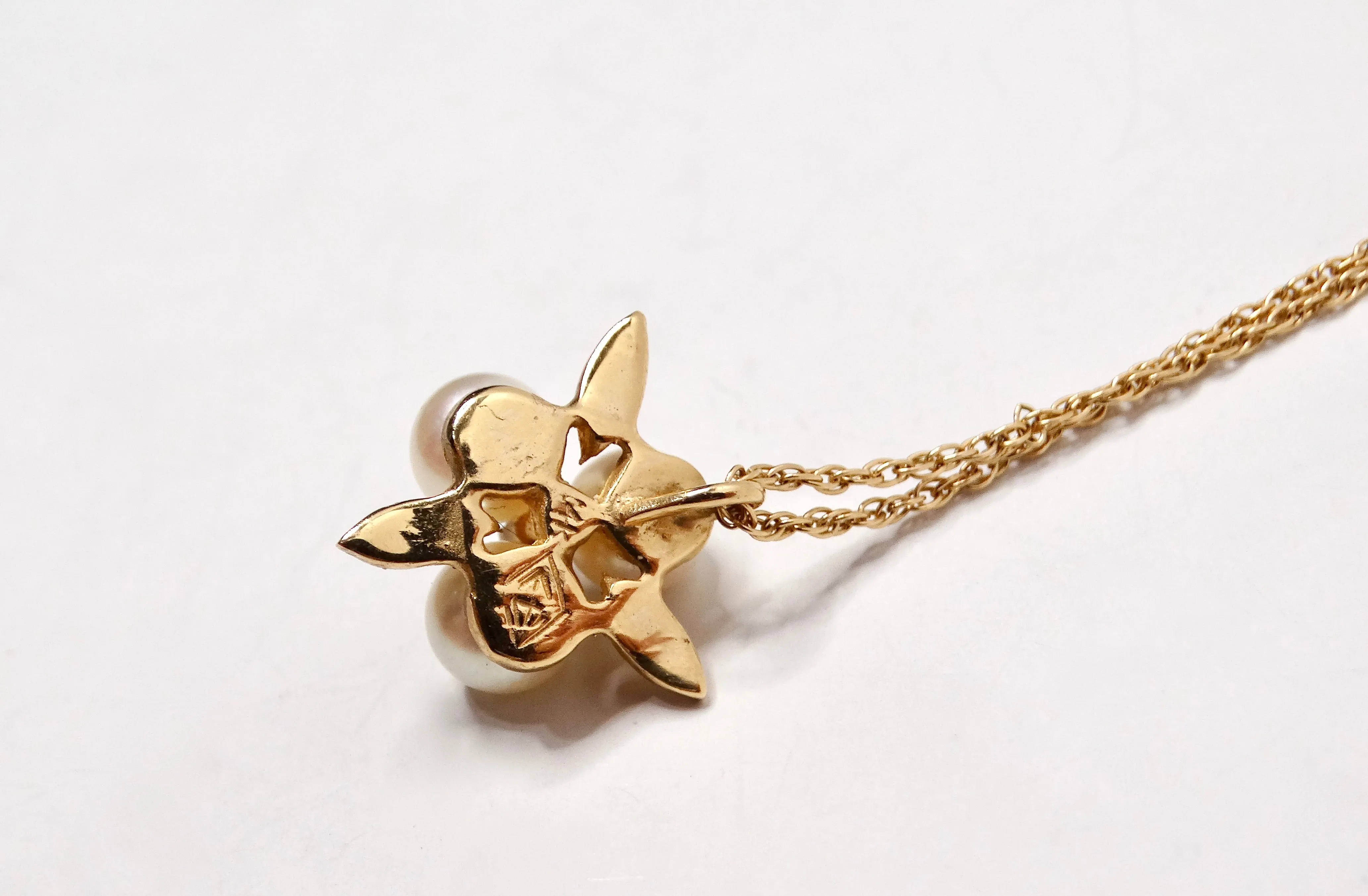 1960s Pearl Cluster Flower 14k Gold Chain Pendant Necklace With Diamond