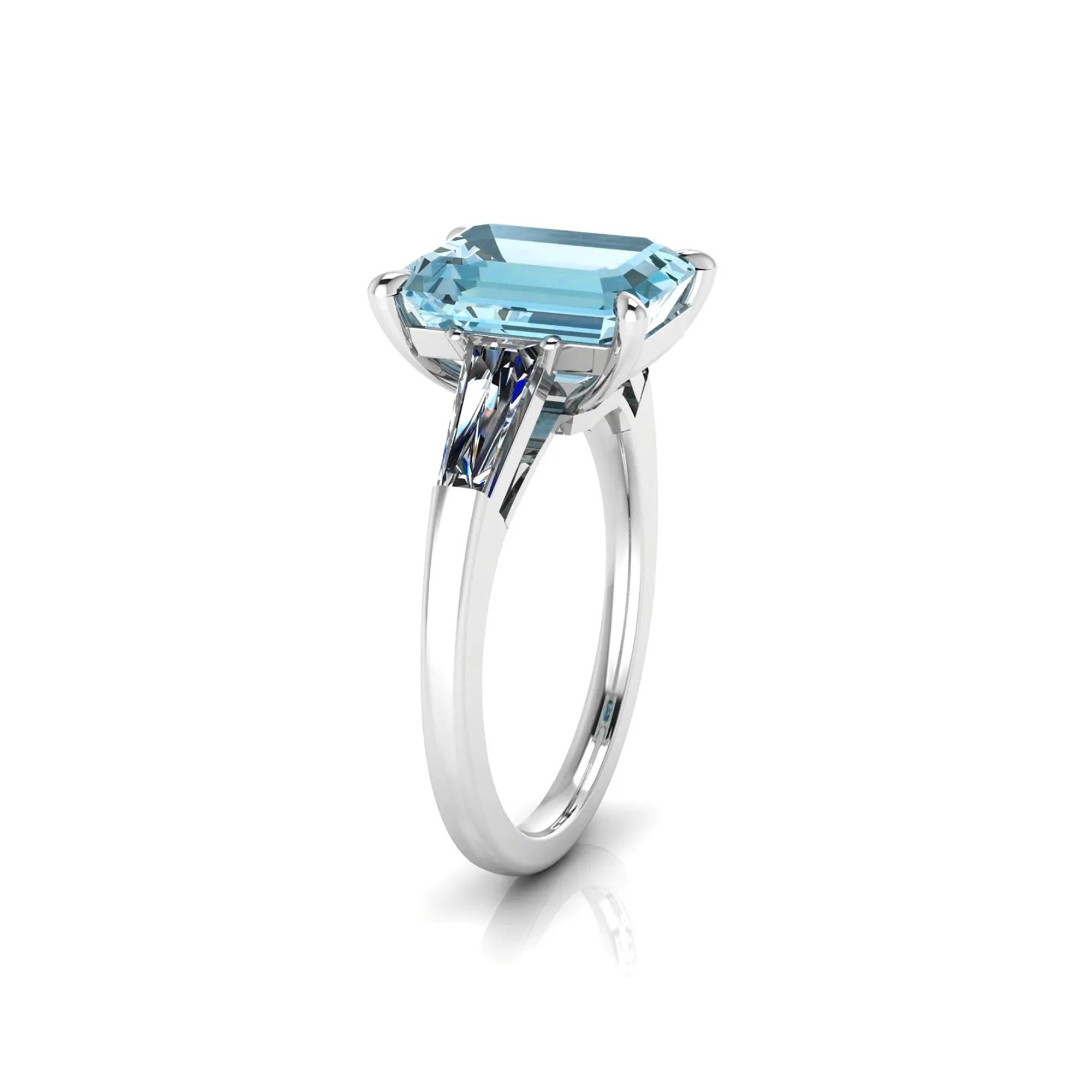 4.58 Carat Emerald Aquamarine 0.40 Carat Baguette Diamonds Cocktail Ring