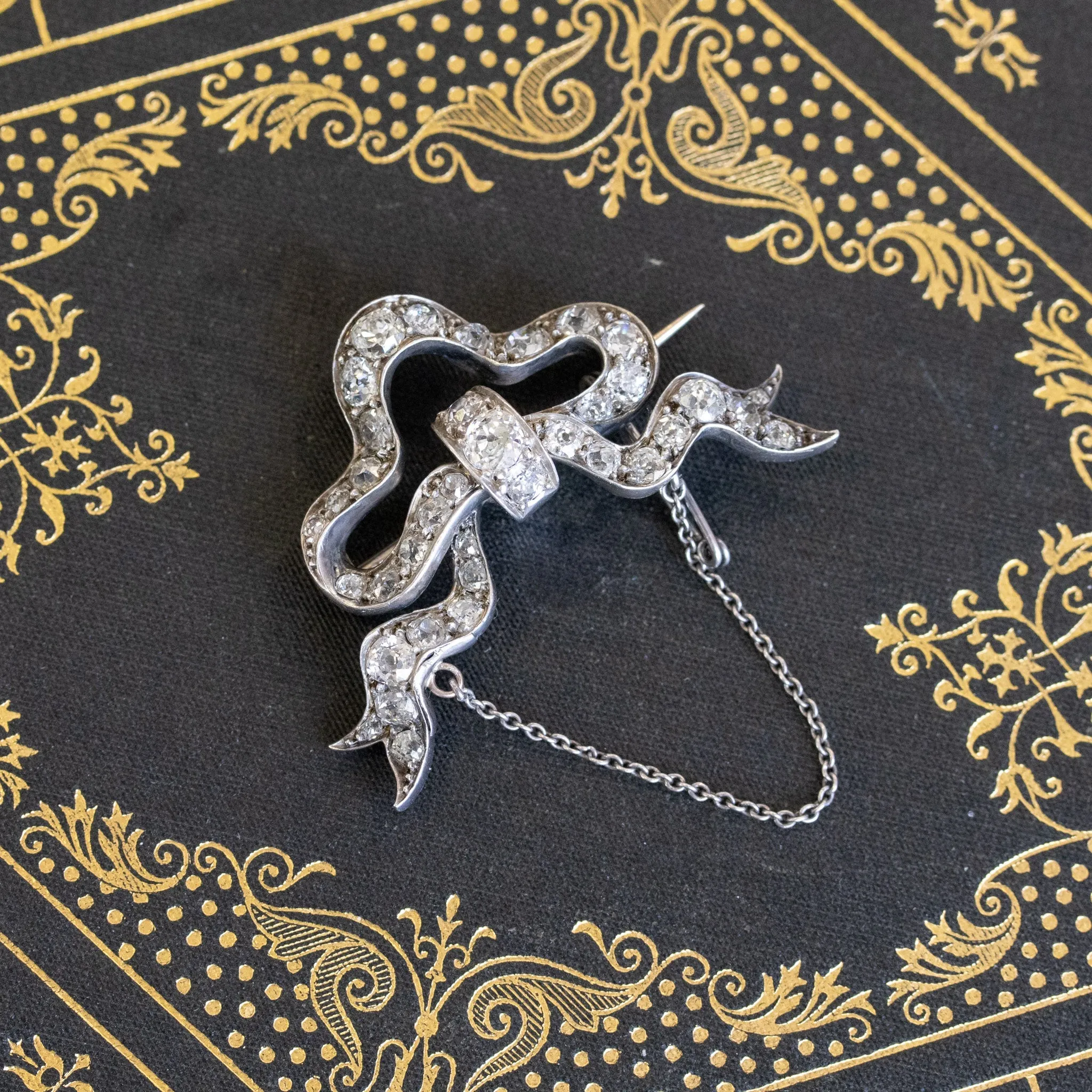 5.20ctw Victorian Bow Motif Brooch