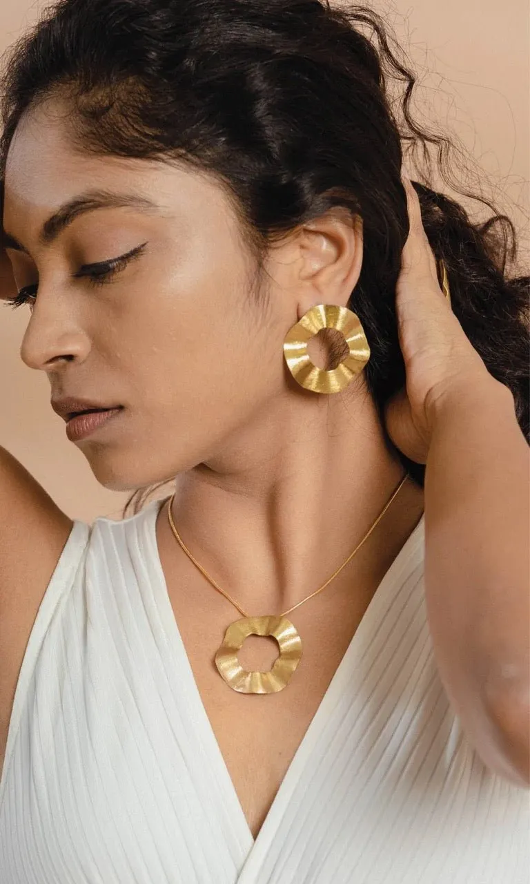 Anse Earrings in Gold & Silver