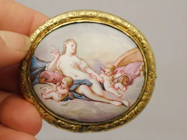 Antique Georgian Venus Enamel Pinchbeck Brooch