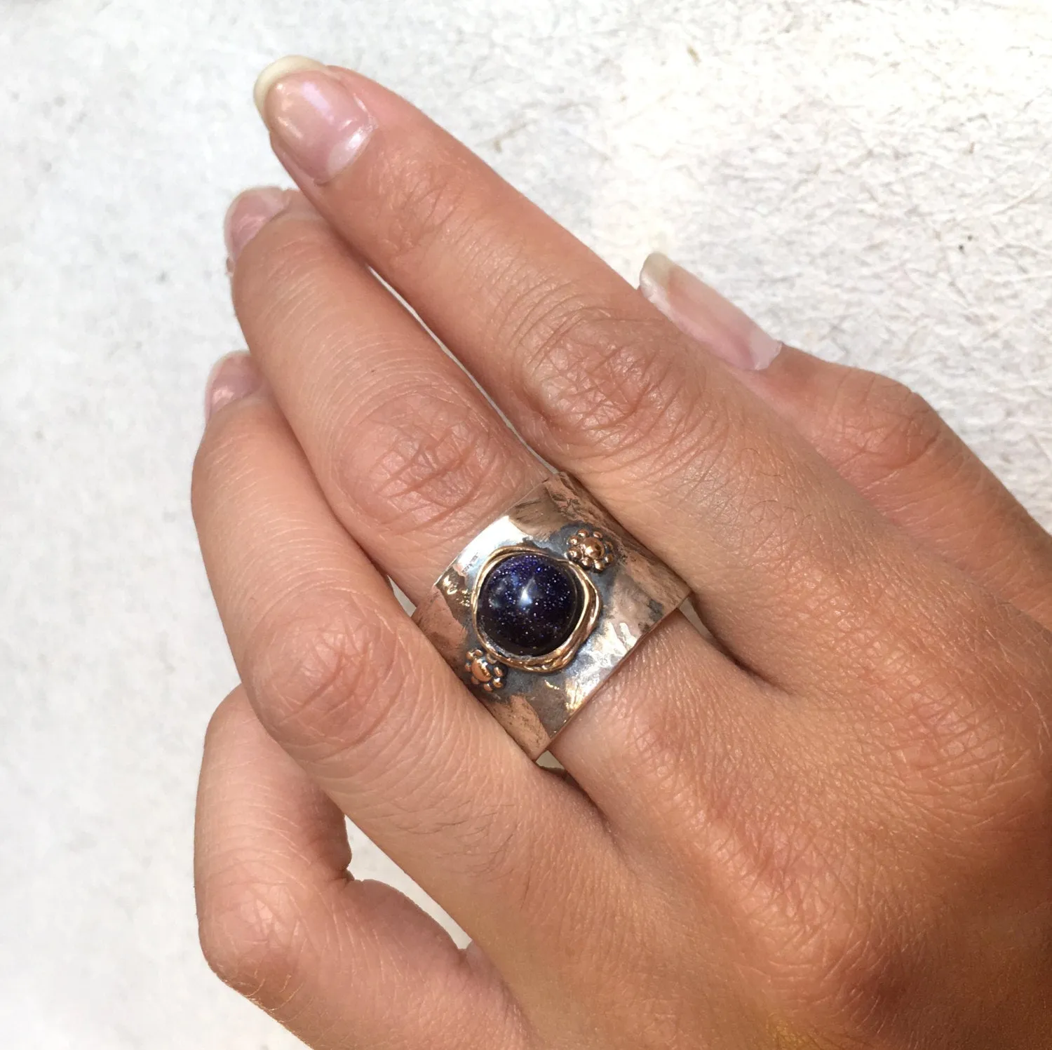 Blue Goldstone Wide Band - Alive.