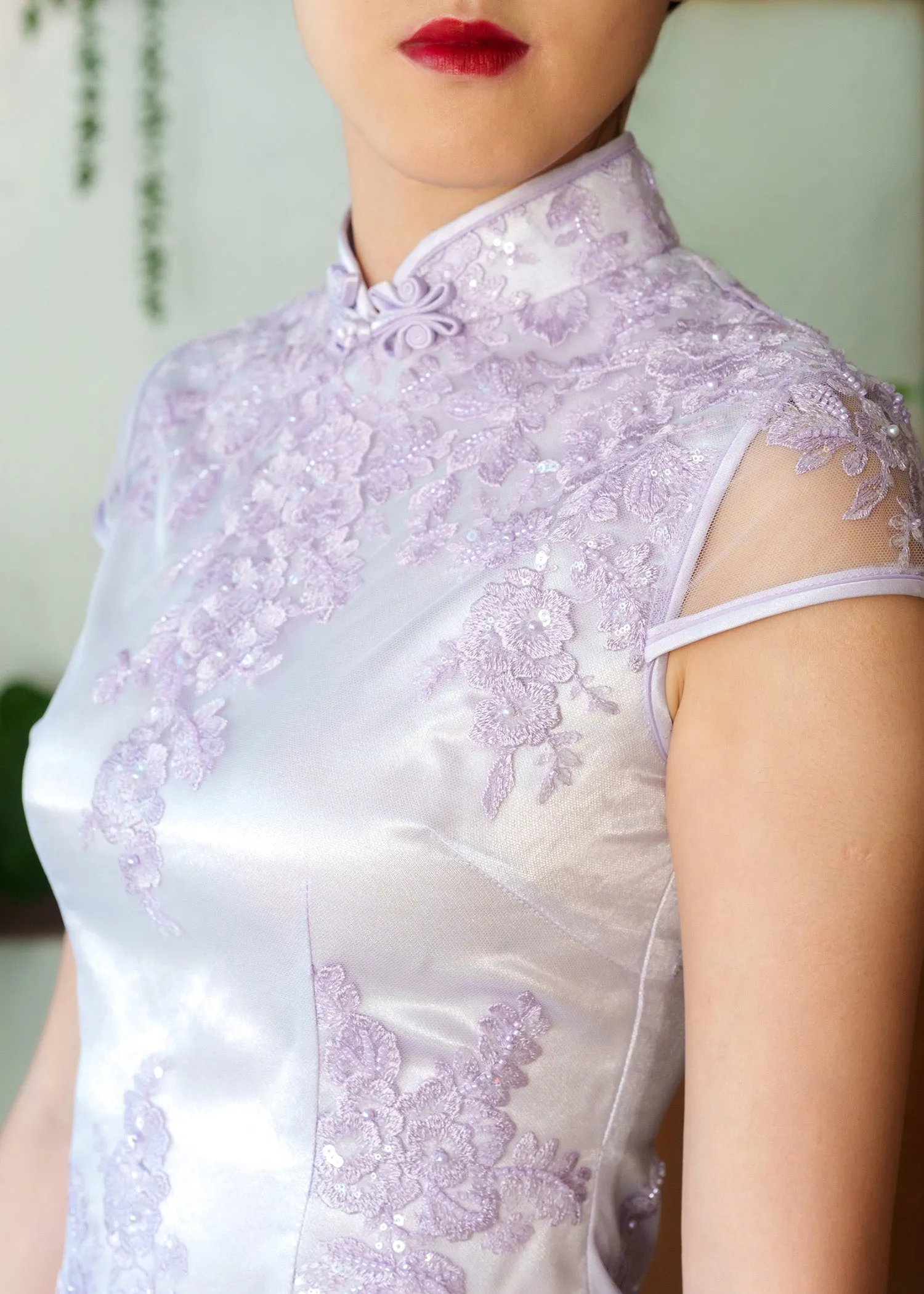 Cap Sleeves Lace Qipao (Lilac)