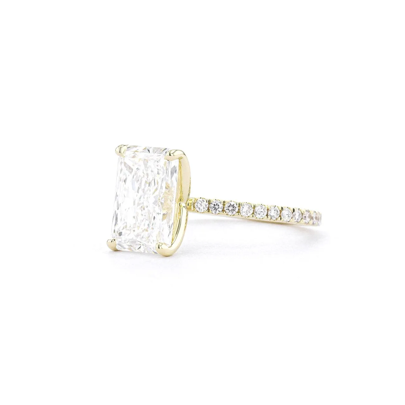 Caraline Radiant