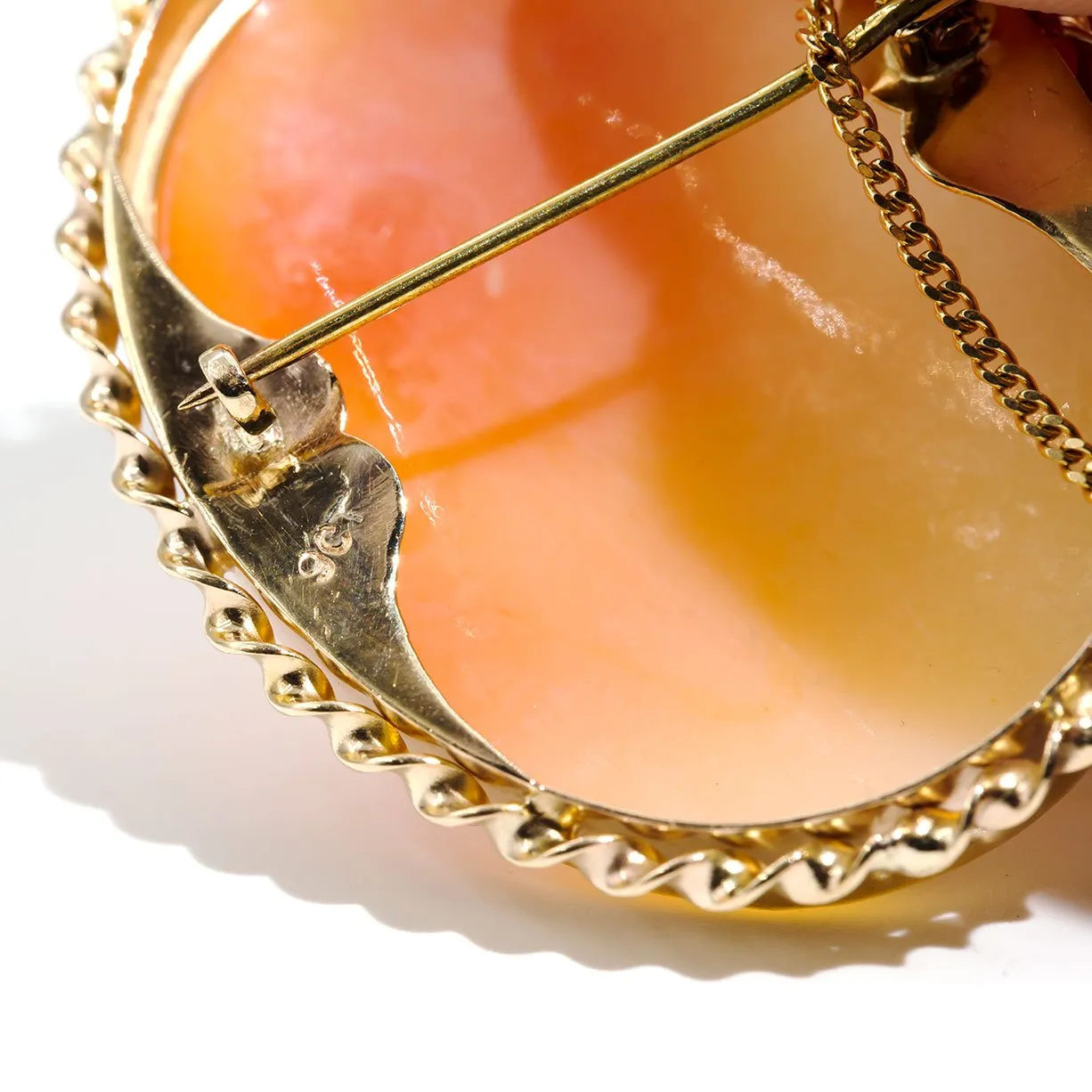 Celeste Antique Victorian 9ct Gold Shell Cameo Brooch