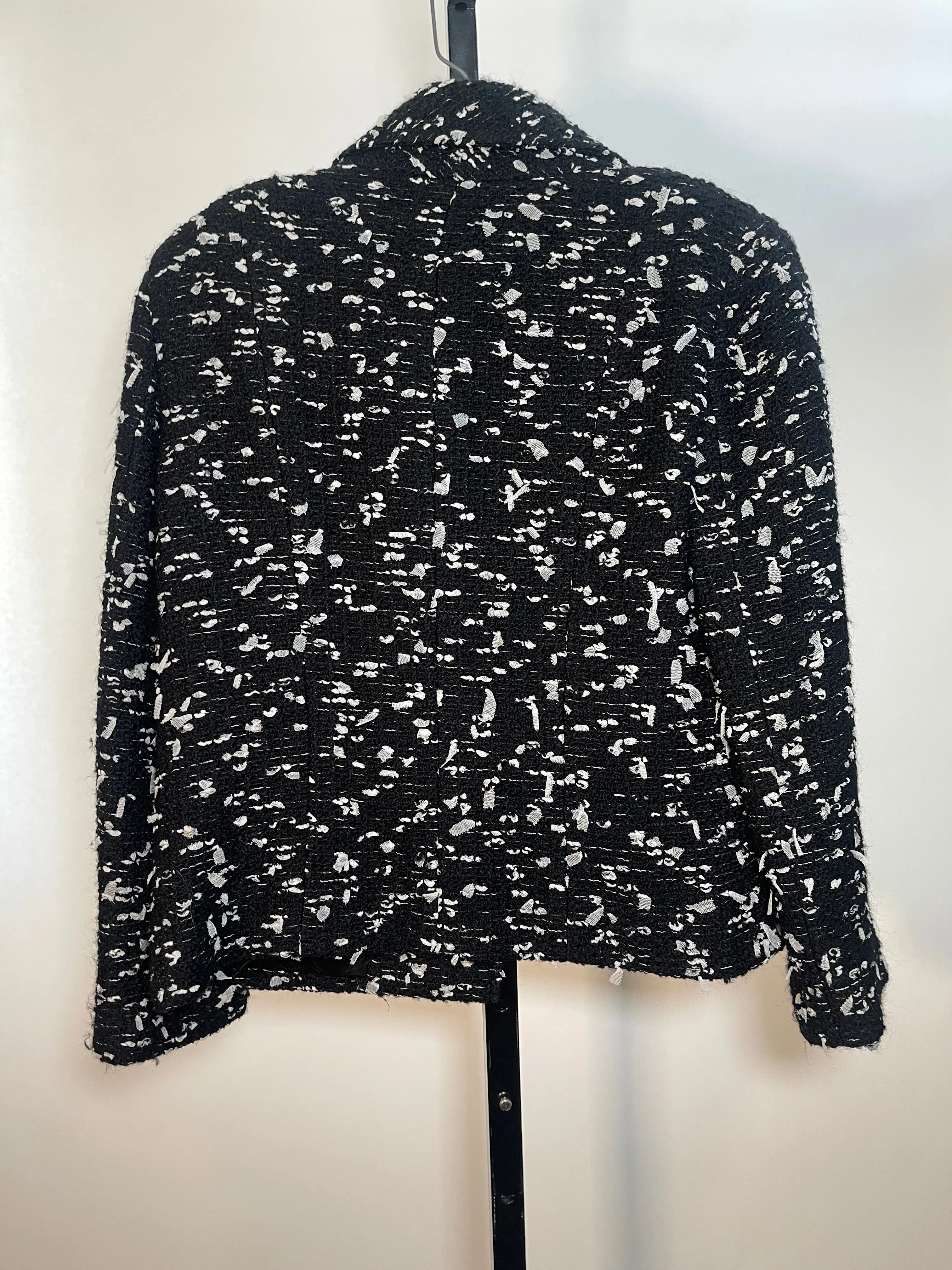CHANEL SUIT Black & White Nubby Tweed Euro Size 46 2 piece