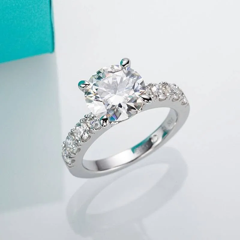 Classic 4.3 Ct Diamond Wedding Ring