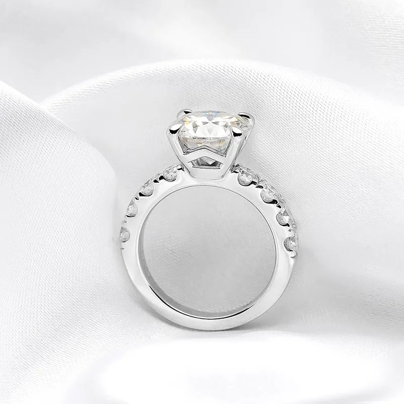 Classic 4.3 Ct Diamond Wedding Ring