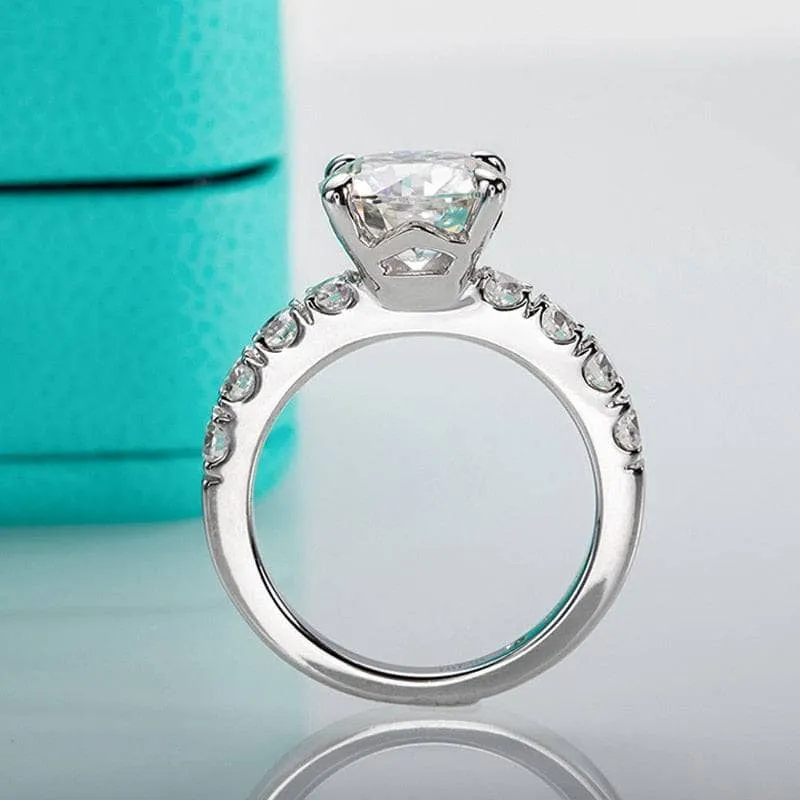 Classic 4.3 Ct Diamond Wedding Ring