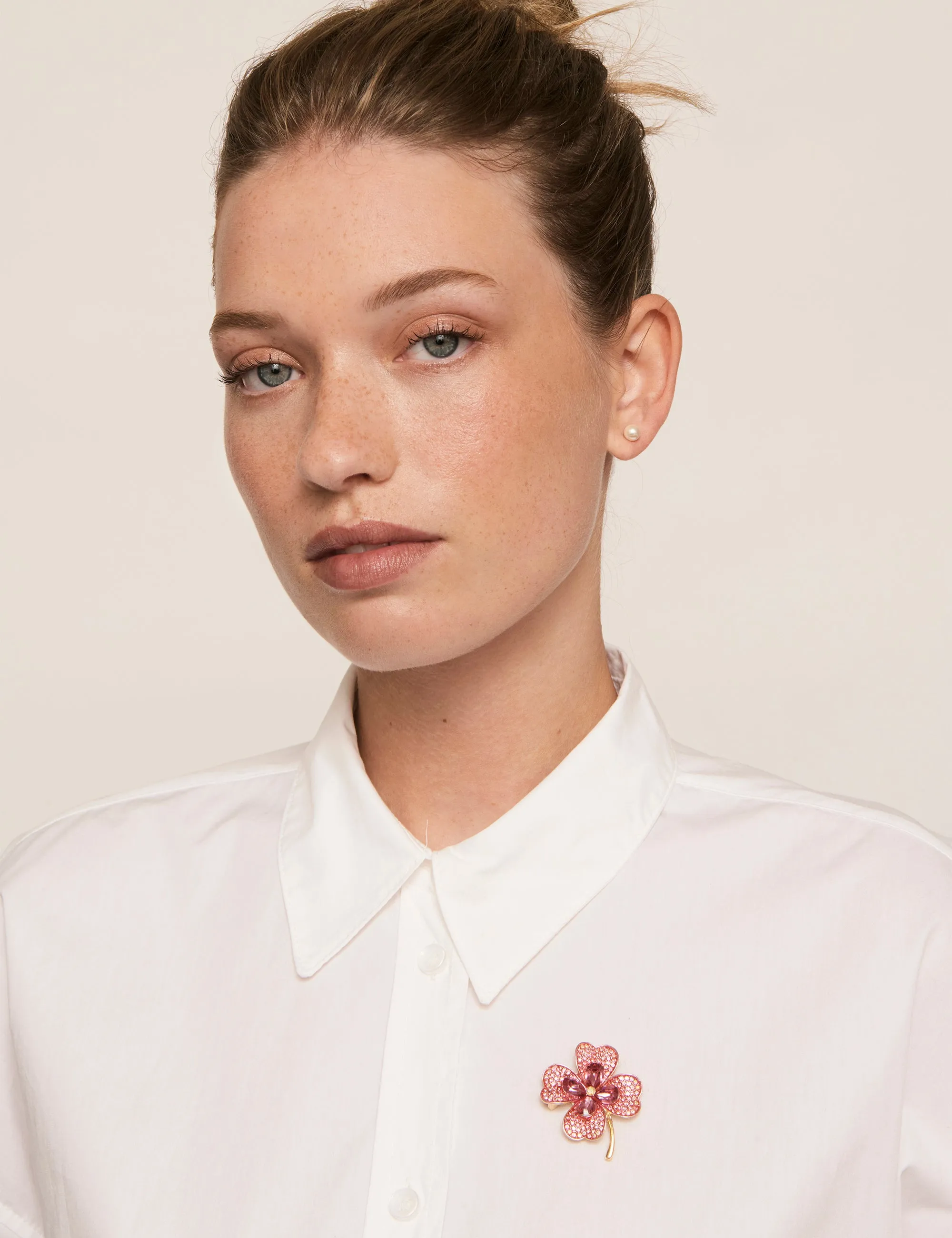 DAISY BROOCH