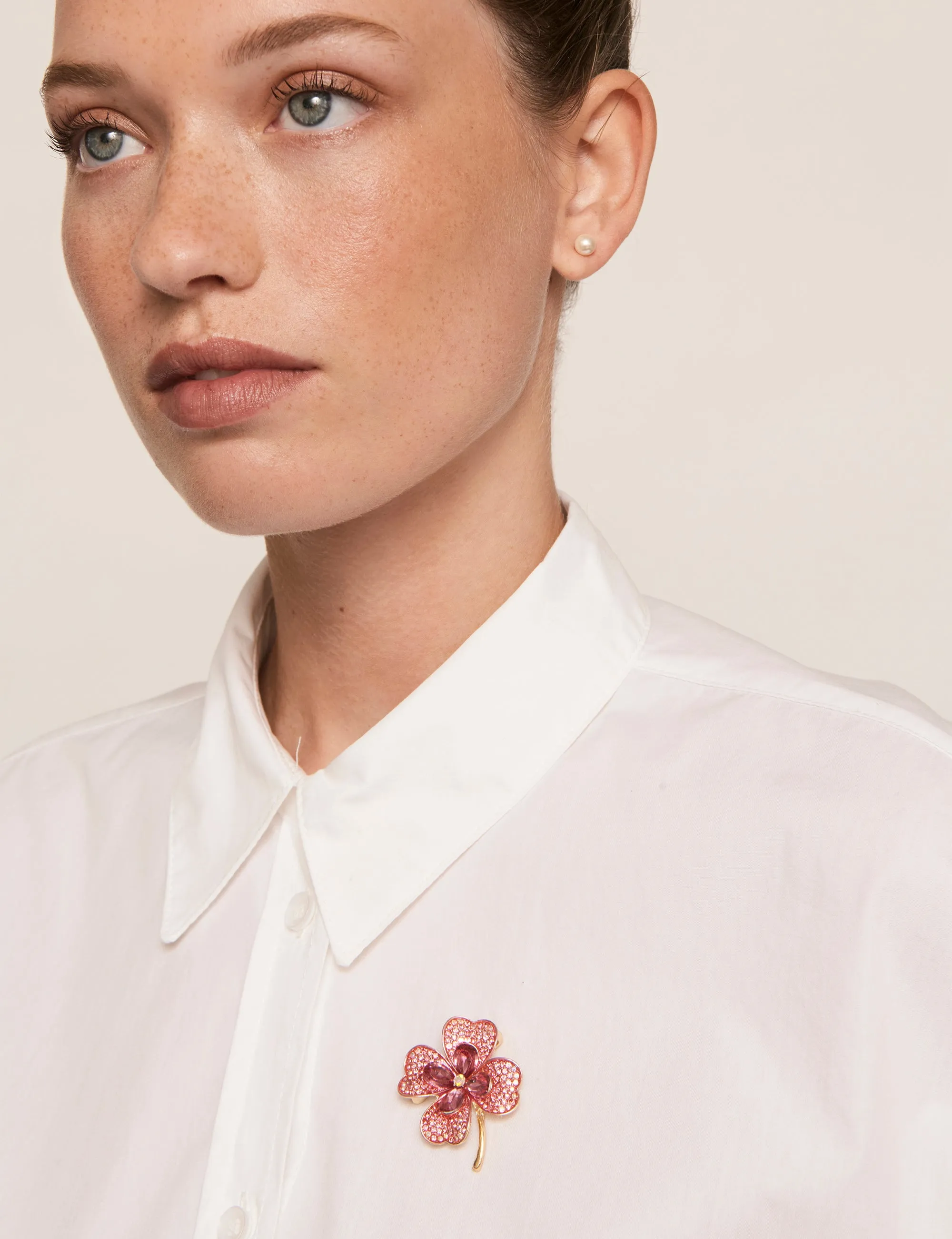 DAISY BROOCH