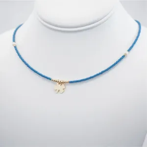 Delicate Clover Pendant Necklace: Symbol of Luck and Elegant