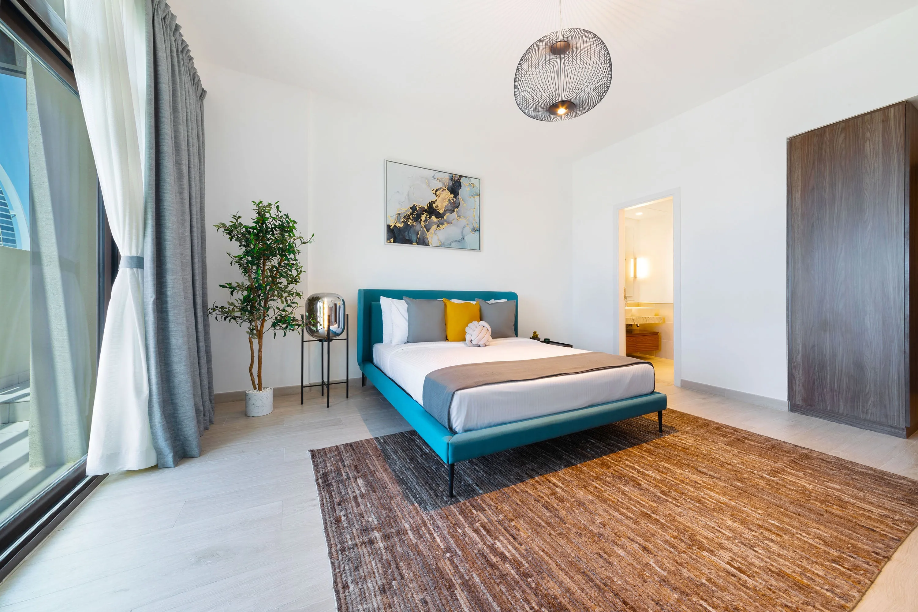 Exclusive Seaview 3BR Roof Terrace Apt with Scenic Views of Burj alArab