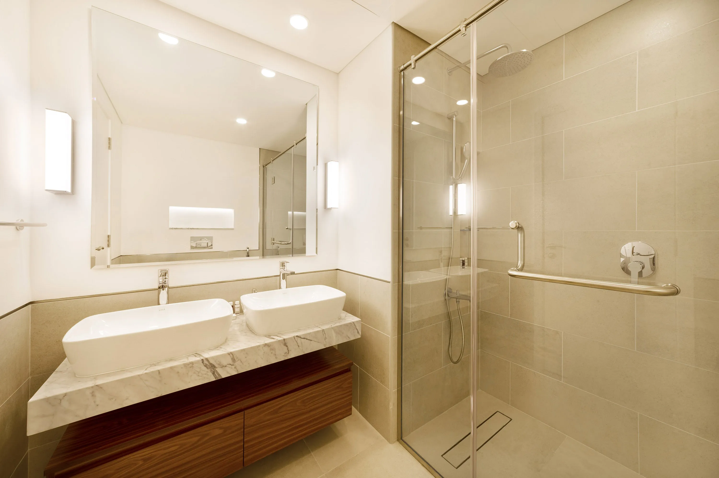 Exclusive Seaview 3BR Roof Terrace Apt with Scenic Views of Burj alArab