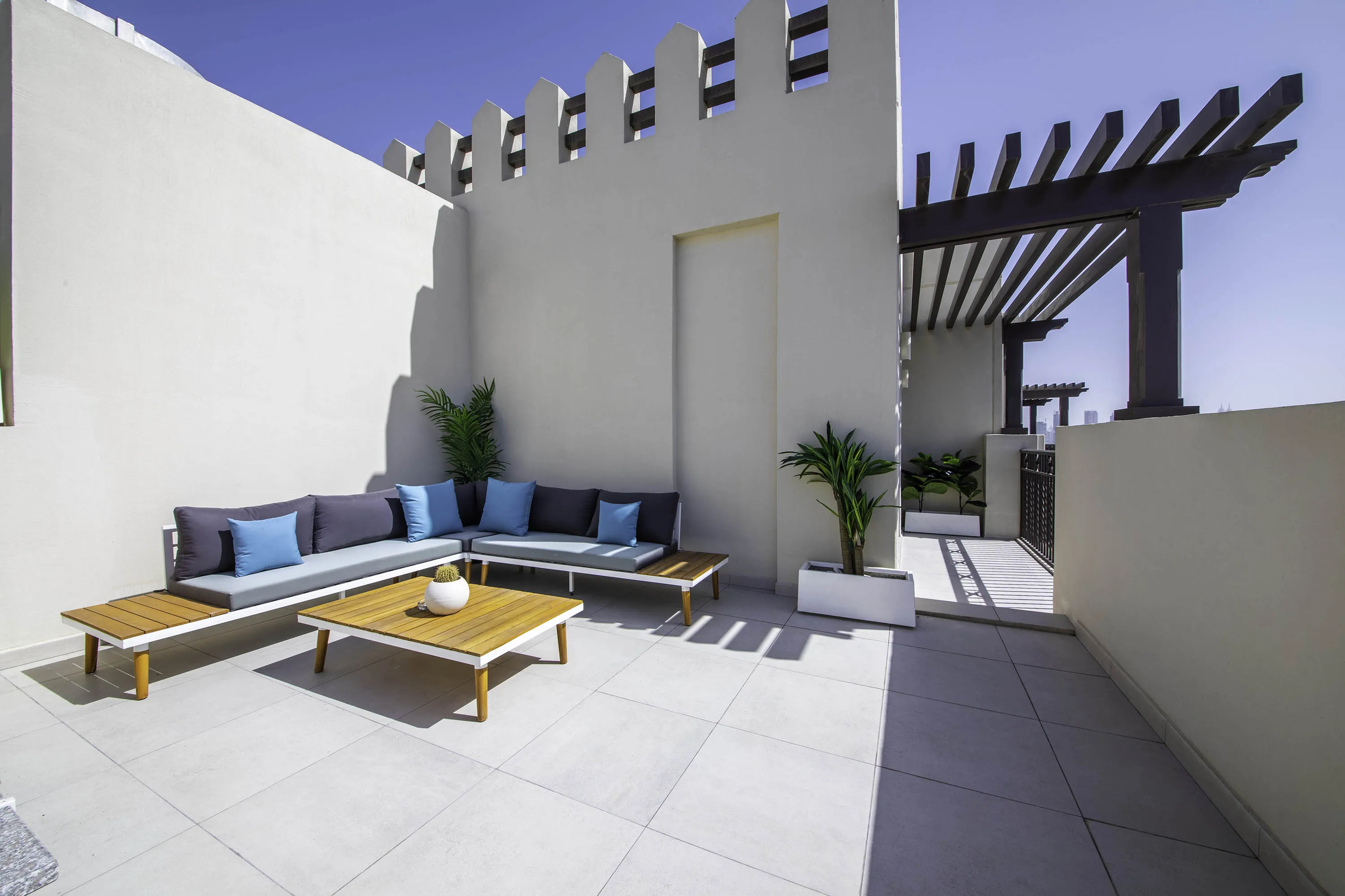 Exclusive Seaview 3BR Roof Terrace Apt with Scenic Views of Burj alArab