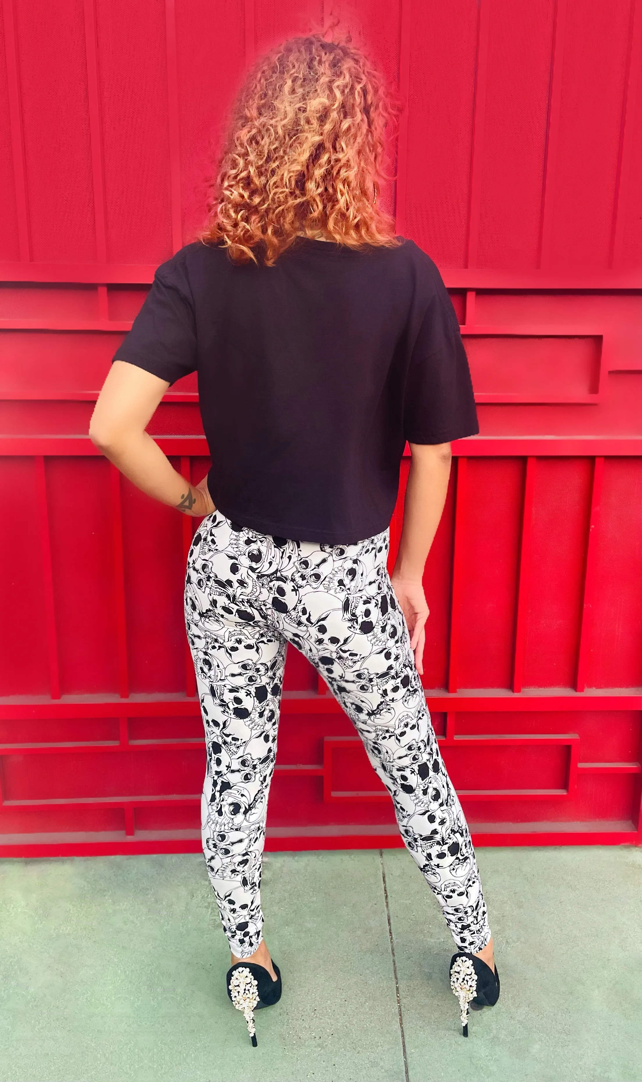 Fallon Aurielle Signature Classic Crop Top (Black & Gold Sparkle)