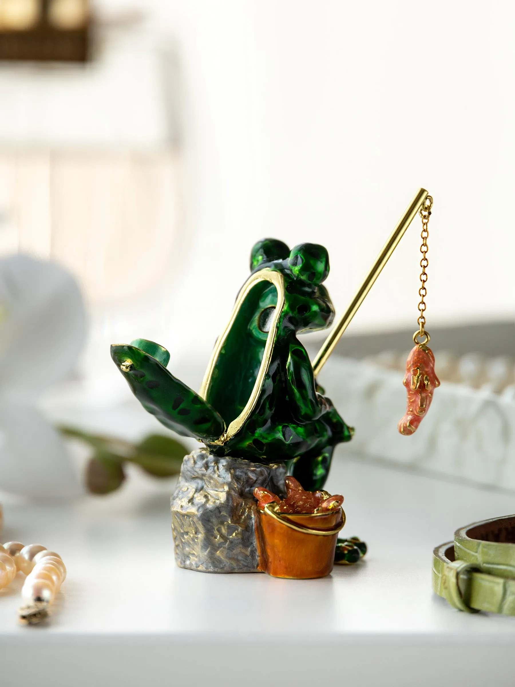 Fishing Frog trinket box
