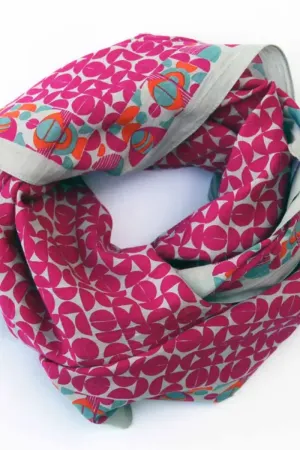 Fuchsia Perspective Cotton Square Medium