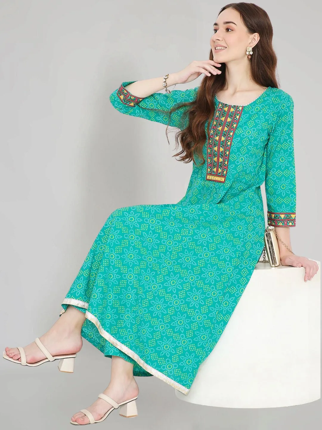 Green Cotton Printed Kurta with Embroidered Neck and Lace Inserts