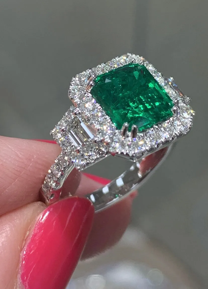 GRS Certified Ladies Statement 2.50ct Zambian Emerald - Cut Emerald & Diamond Ring