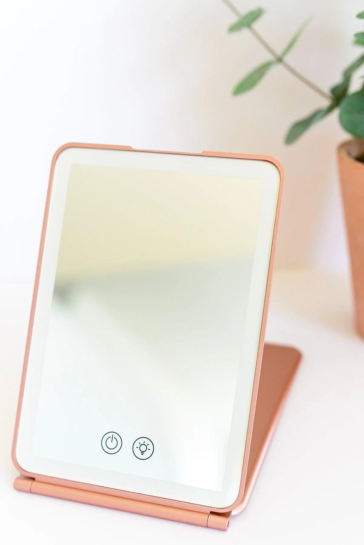 Hazel Blues® | Hello Gorgeous LED Mirror