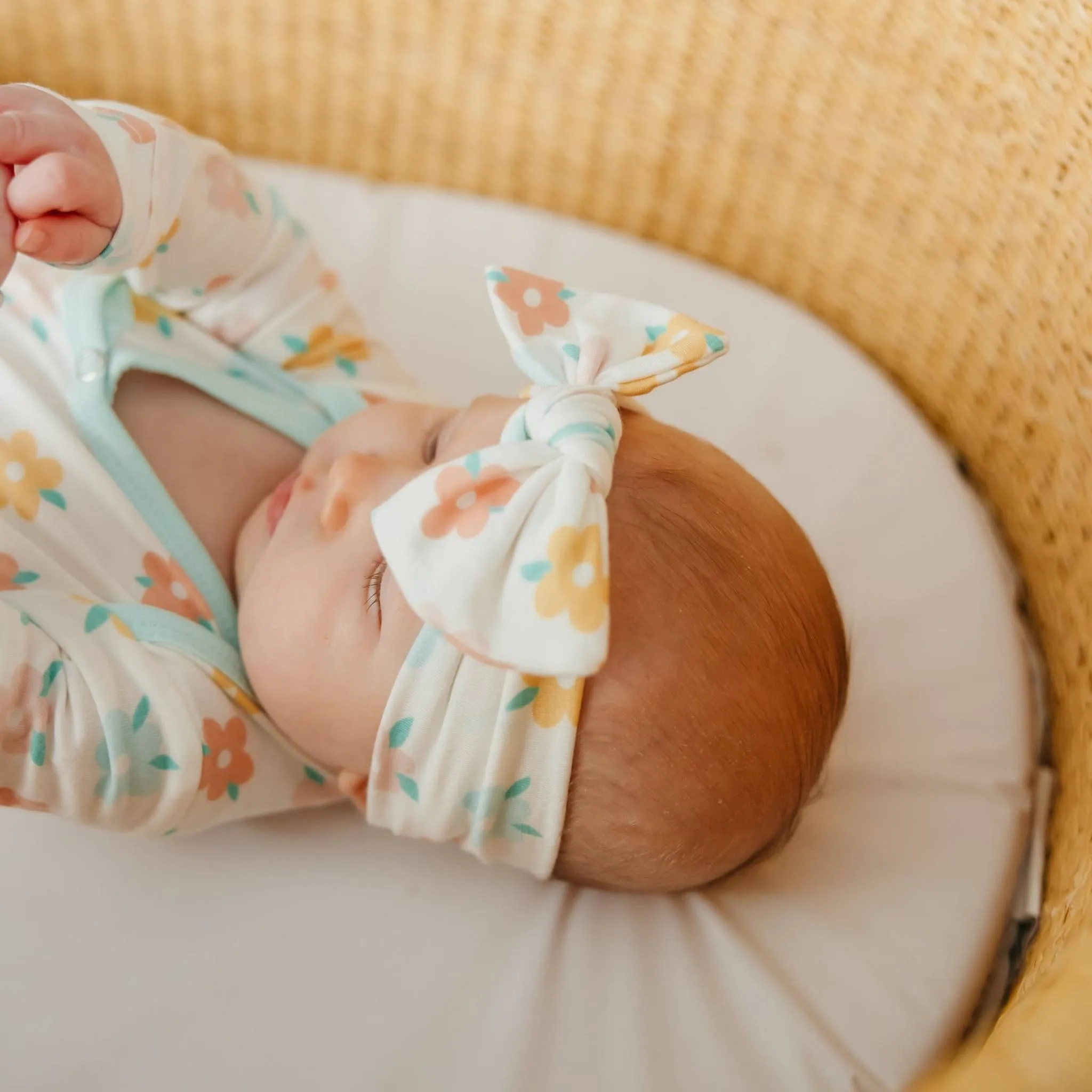 Knit Headband Bow - Daisy