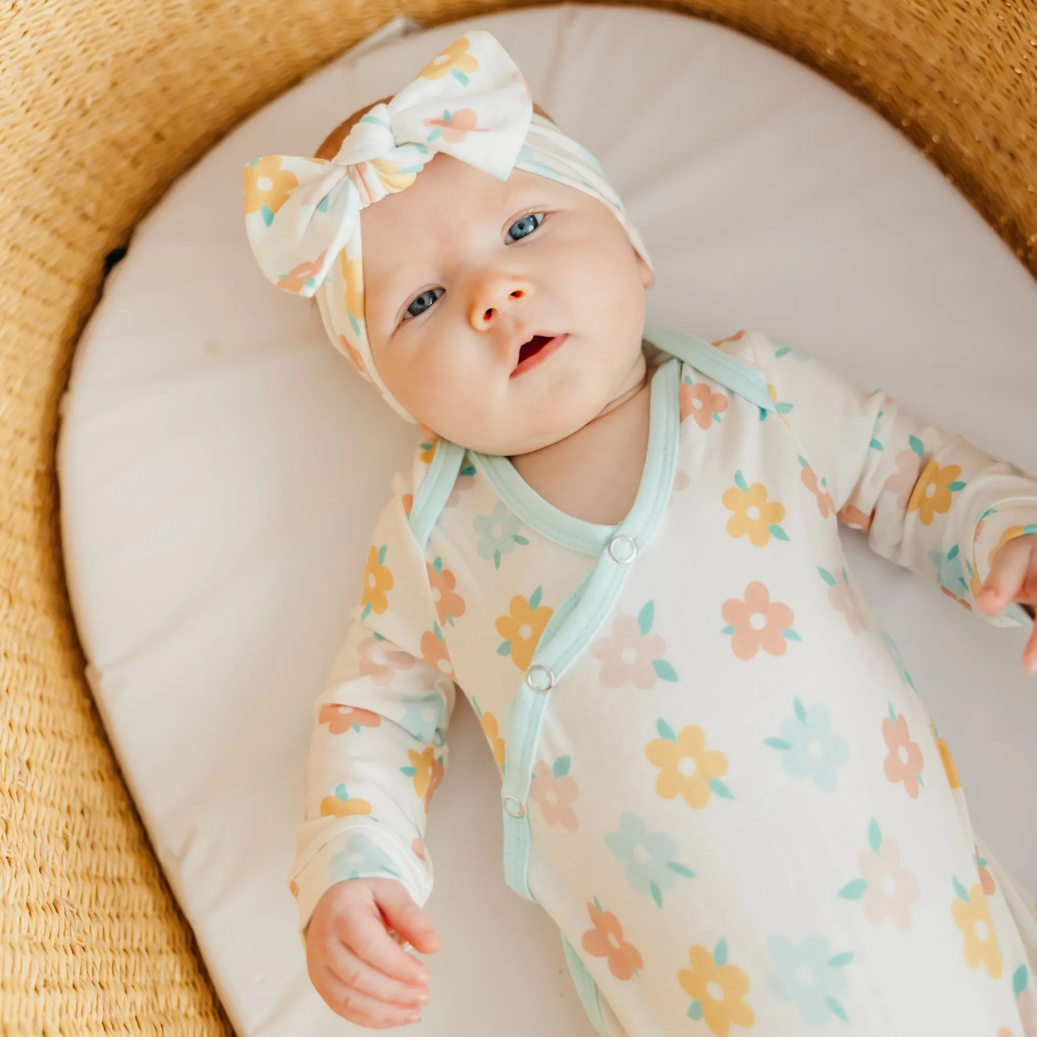 Knit Headband Bow - Daisy