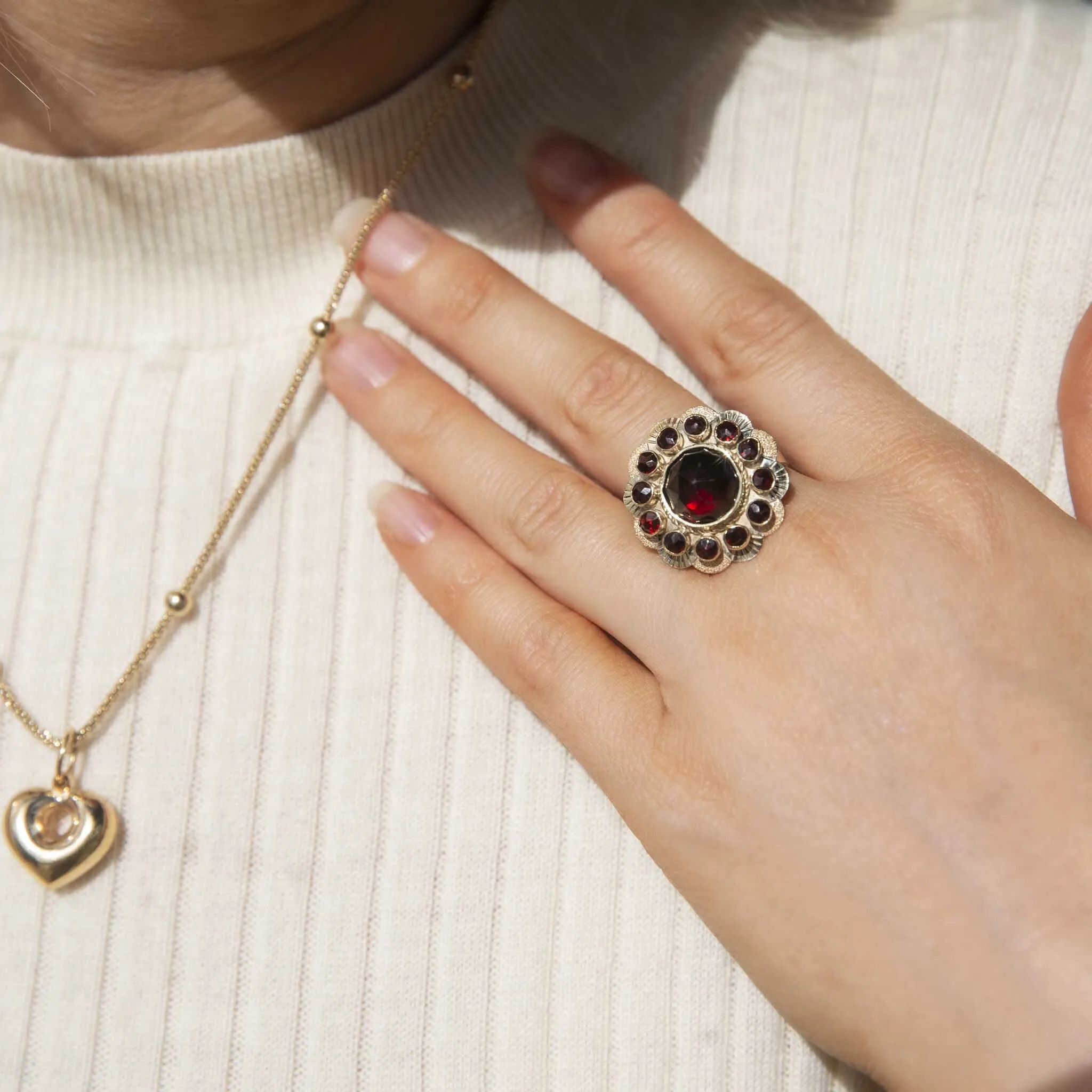 Lauren 1980s Garnet Starburst Ring 14ct Gold