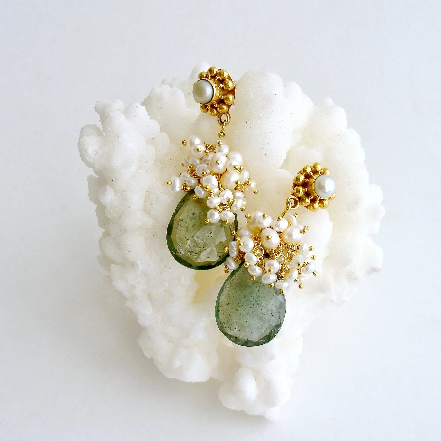Moss Aquamarine Pearl Clusters Earrings - Les Fleurs de la Mer II Earrings