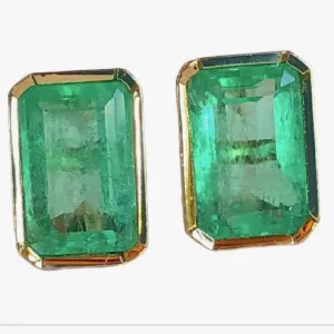 Natural Emerald Stud Earrings 18 Karat Yellow Gold