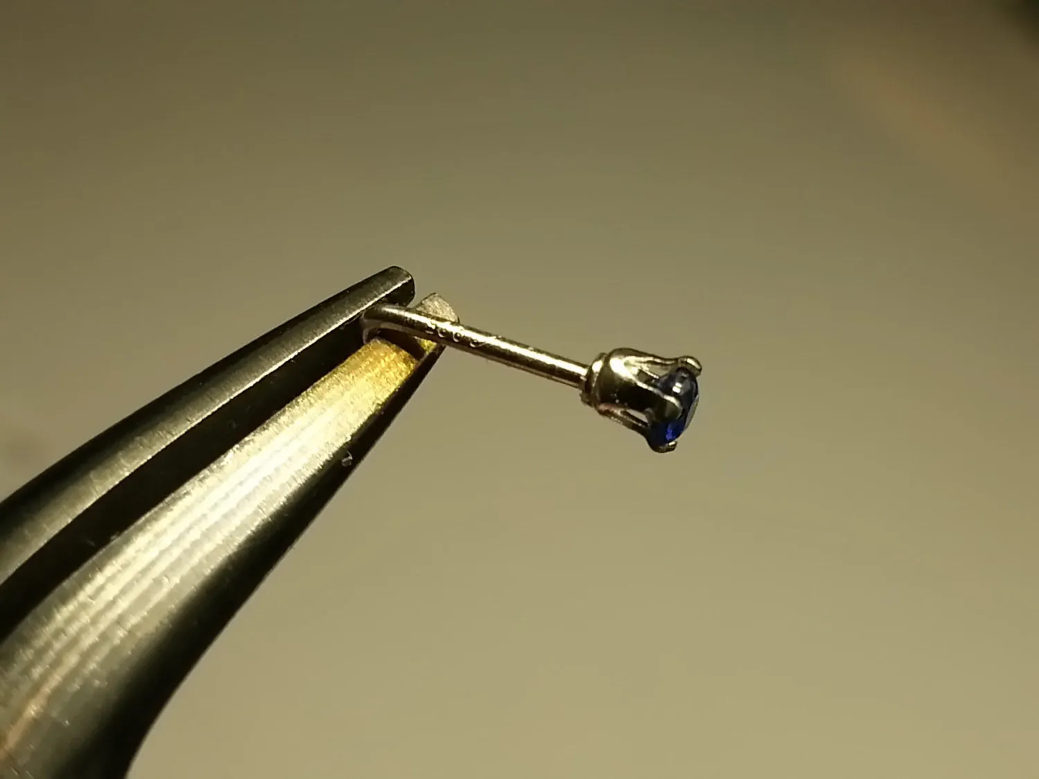 Nose Stud Post - Blue Sapphire 2mm AAA-Grade (Best!) Genuine Natural Blue Sapphire Facetted Stone Sterling Silver, Helix, Tragus, Cartilage