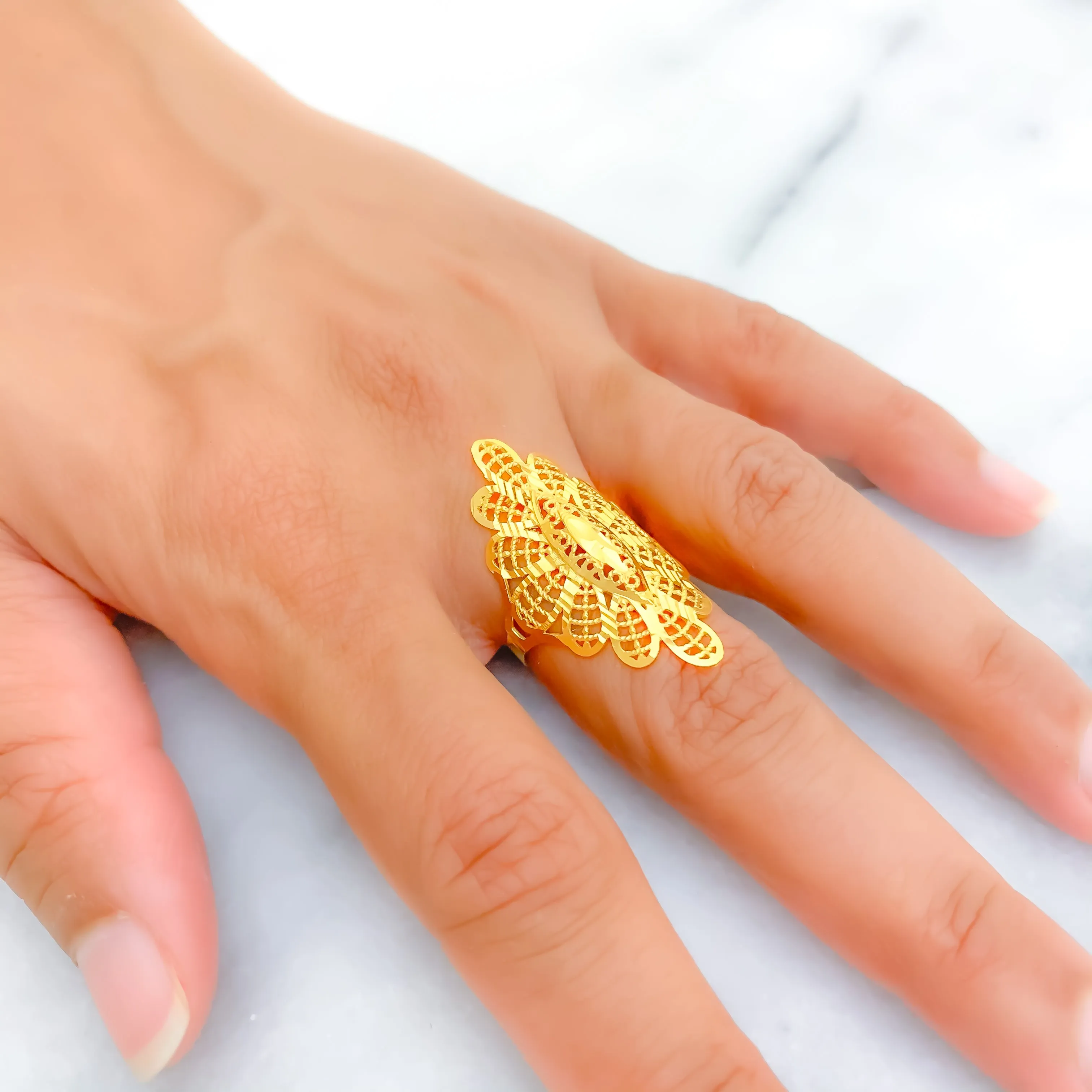 Opulent Refined Charming 21k Gold Ring