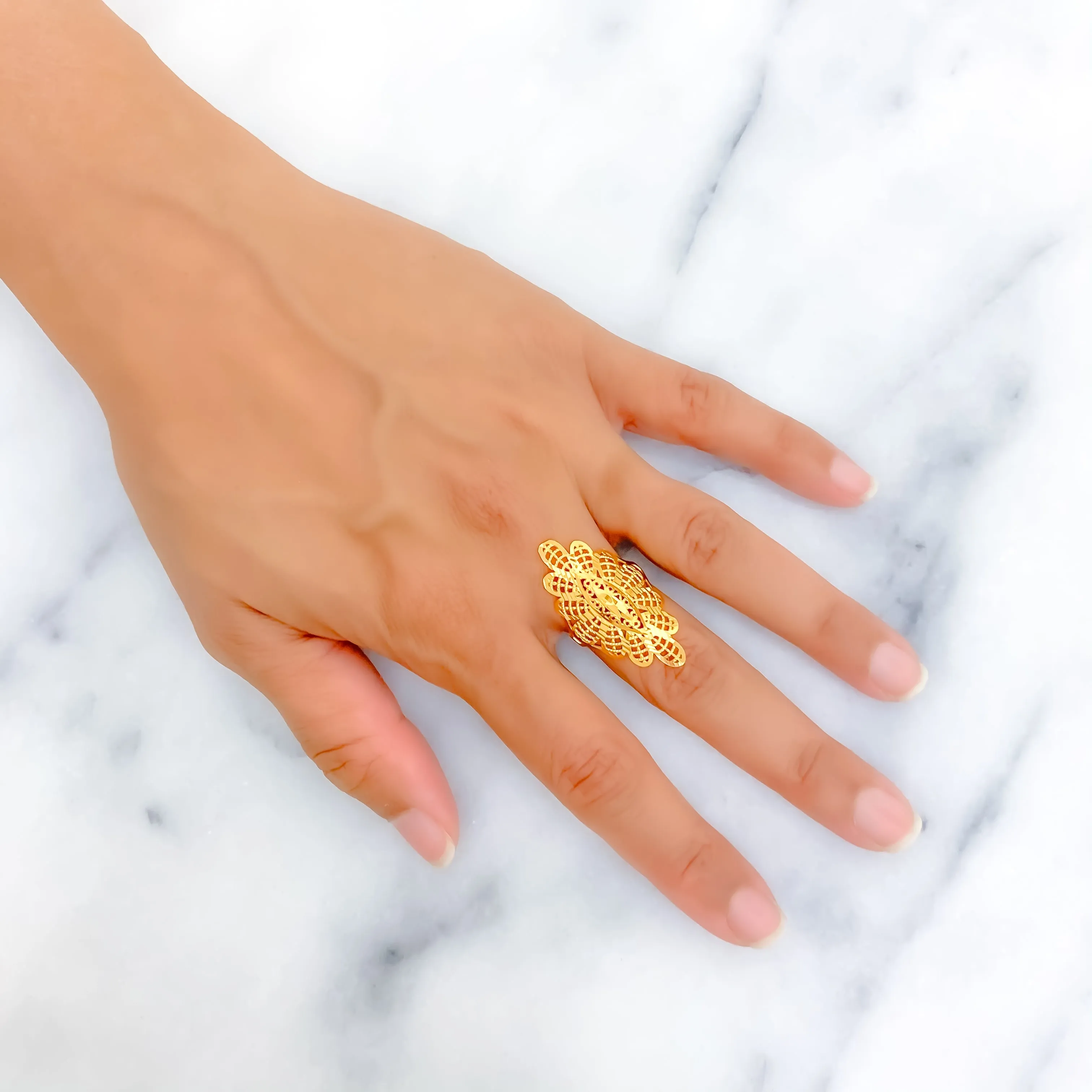 Opulent Refined Charming 21k Gold Ring