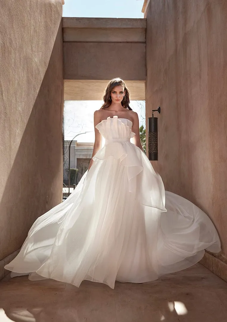 Pronovias: Katrina