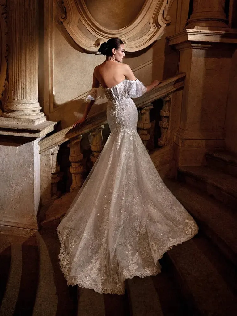 Pronovias Privee: Dazzle (Clearance)