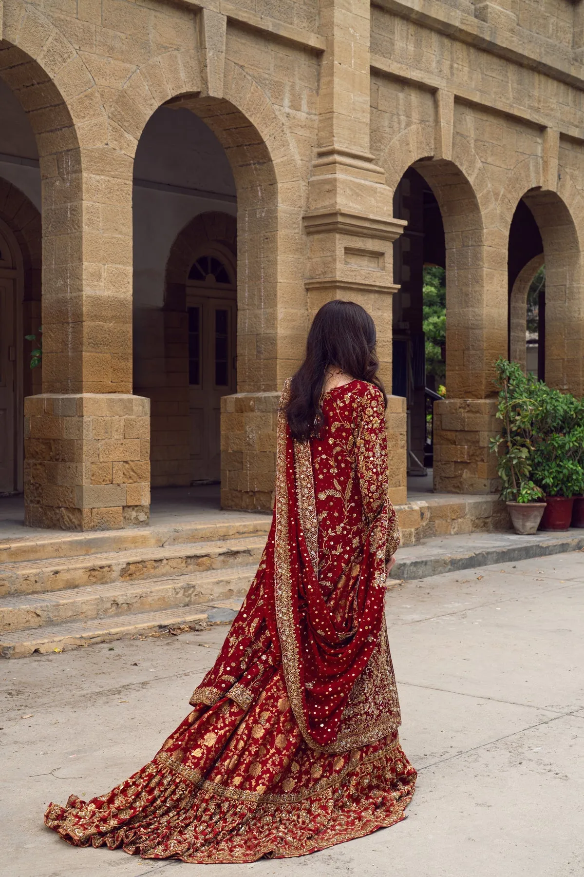 Red Bridal Lehenga and Kameez Pakistani Wedding Dress