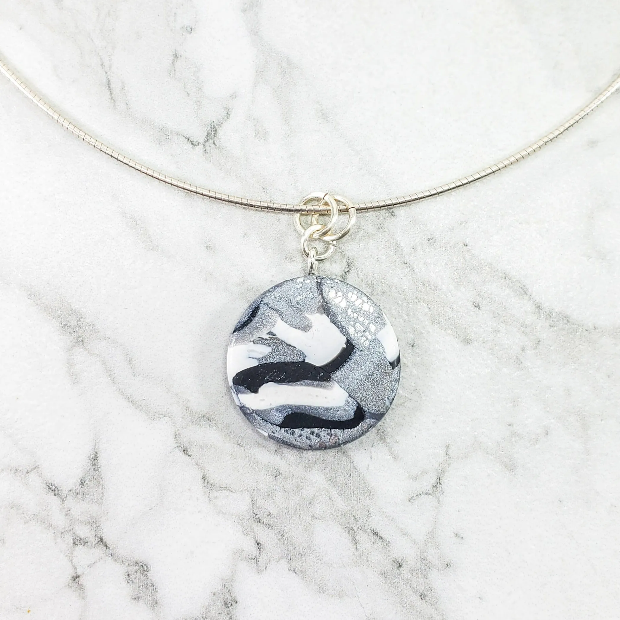 Small Round Pendant - Marbled - Calacatta
