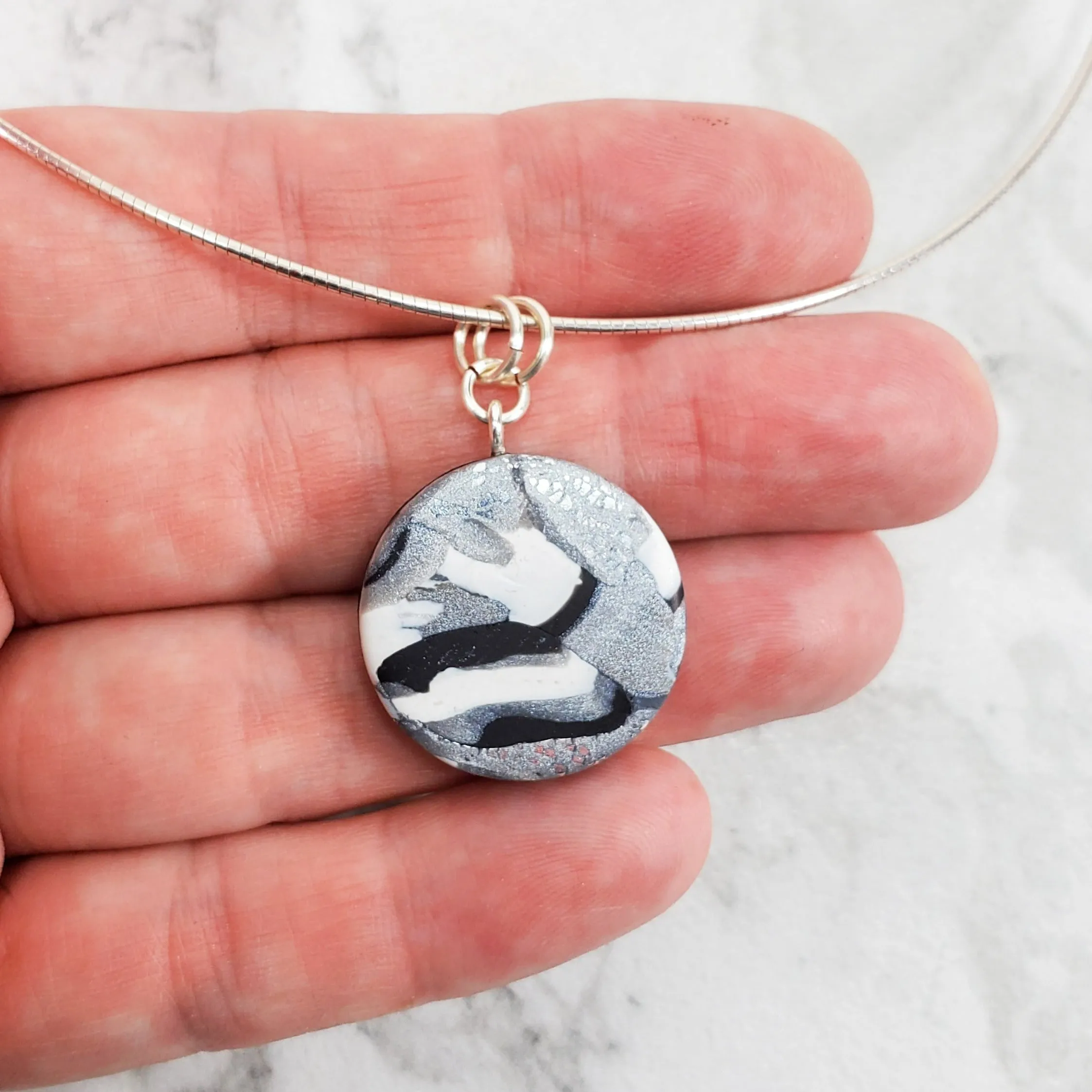 Small Round Pendant - Marbled - Calacatta
