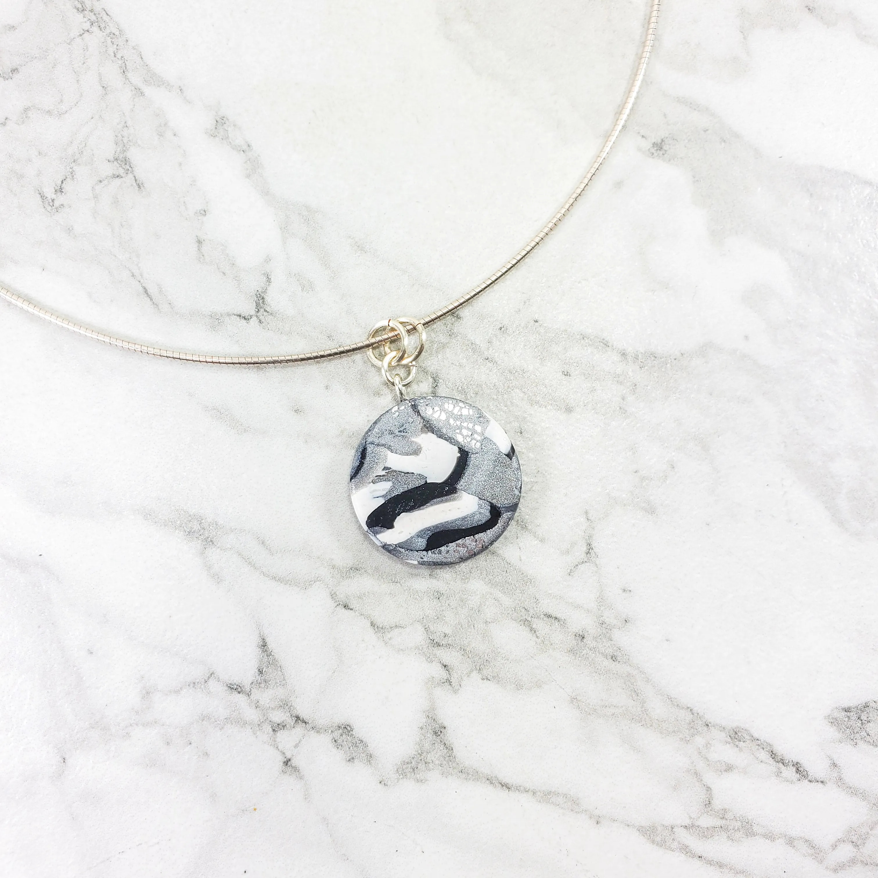 Small Round Pendant - Marbled - Calacatta
