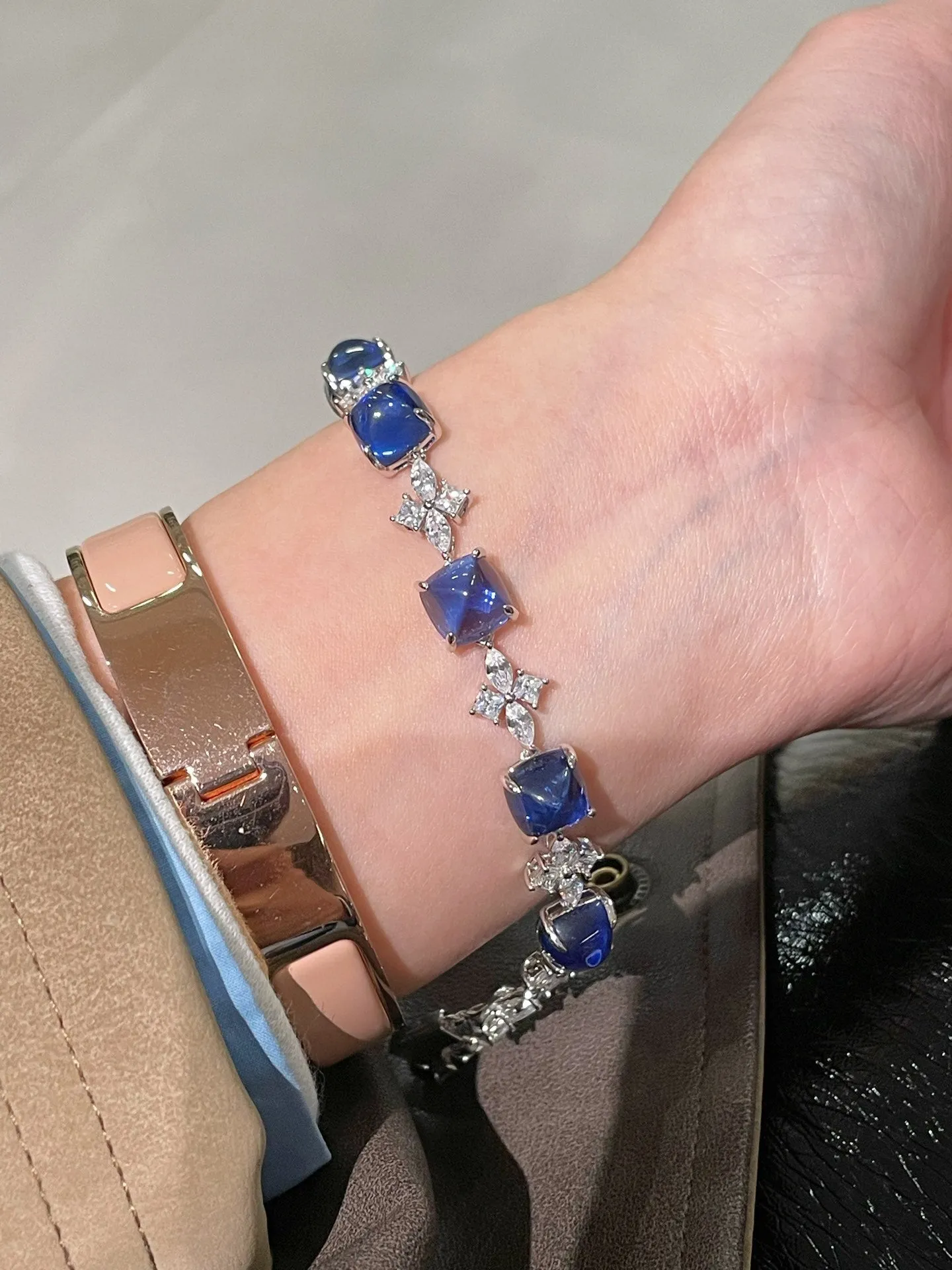 Sparkling Blue Sapphire Sugarloaf Bracelet