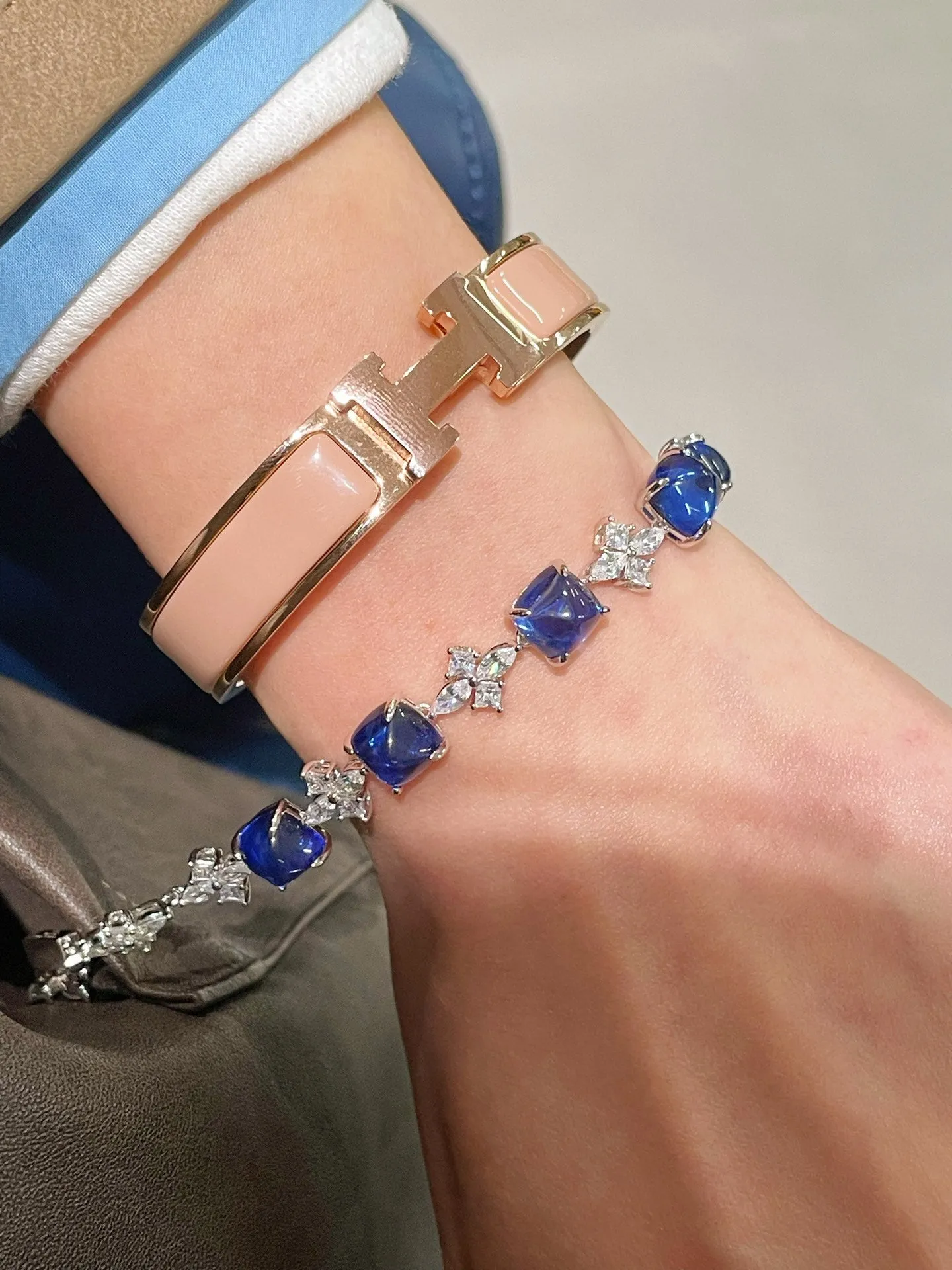 Sparkling Blue Sapphire Sugarloaf Bracelet