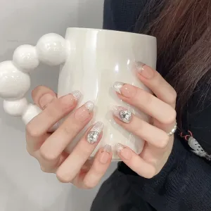 Sparkling Silver Glitz – Dazzling Tips with a Touch of Playful Shine