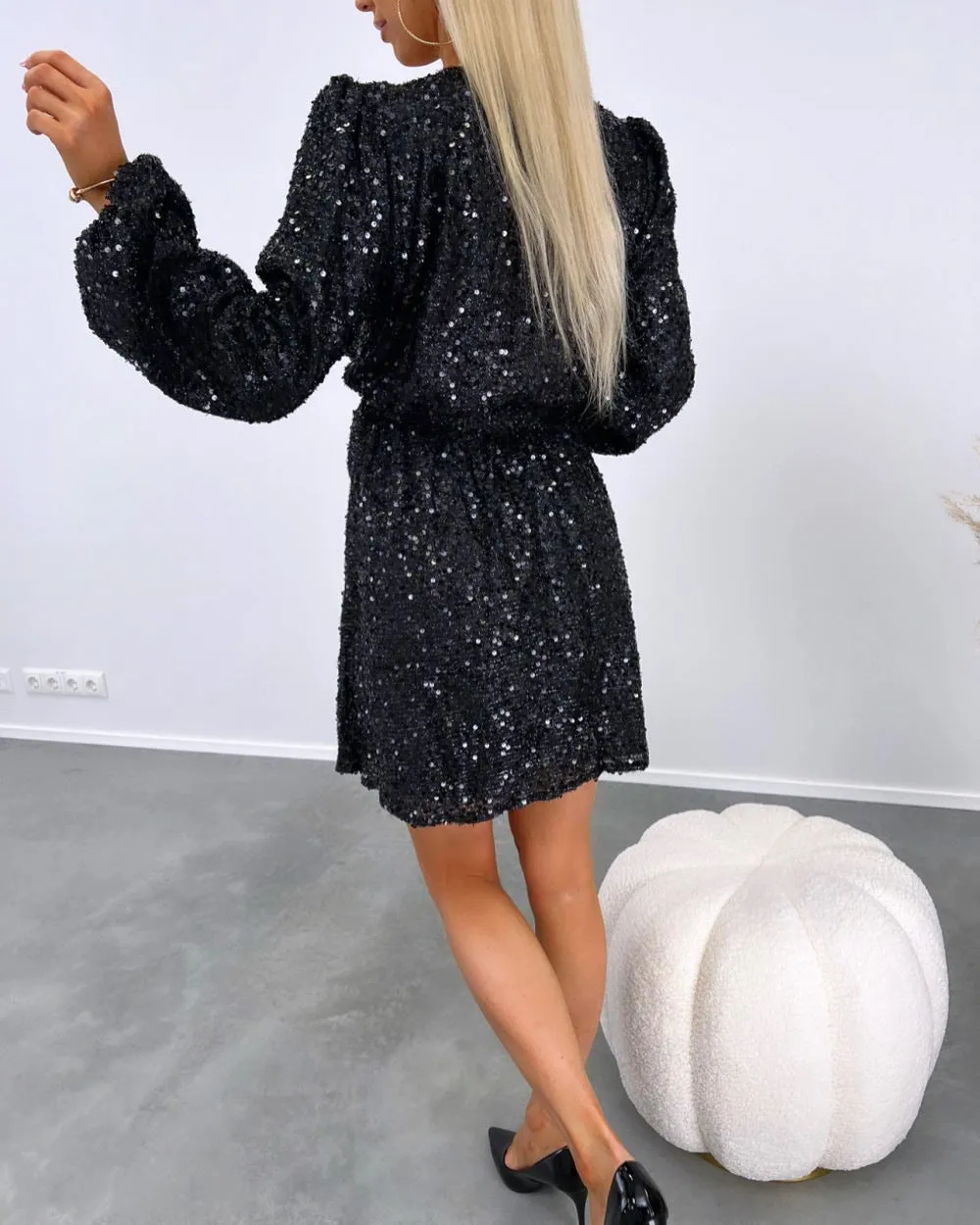Sparkling V-Neck Sequin Dress with Slim Waist Tie and Low Back for Night Out Glamour
