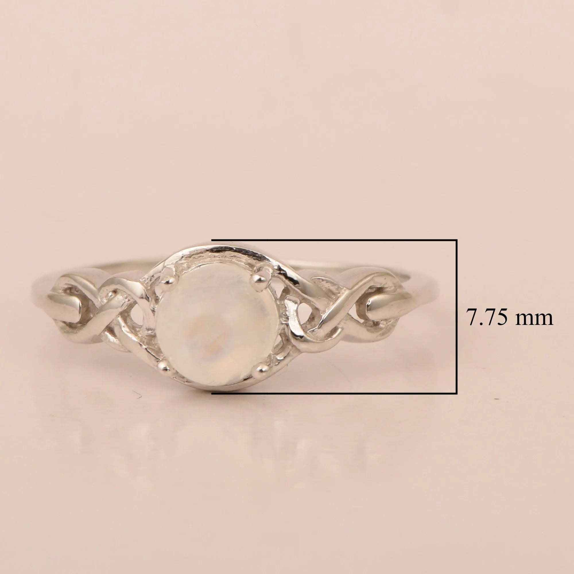 Stylish 925 Sterling Silver Round 6MM Moonstone Women Love Wedding Ring