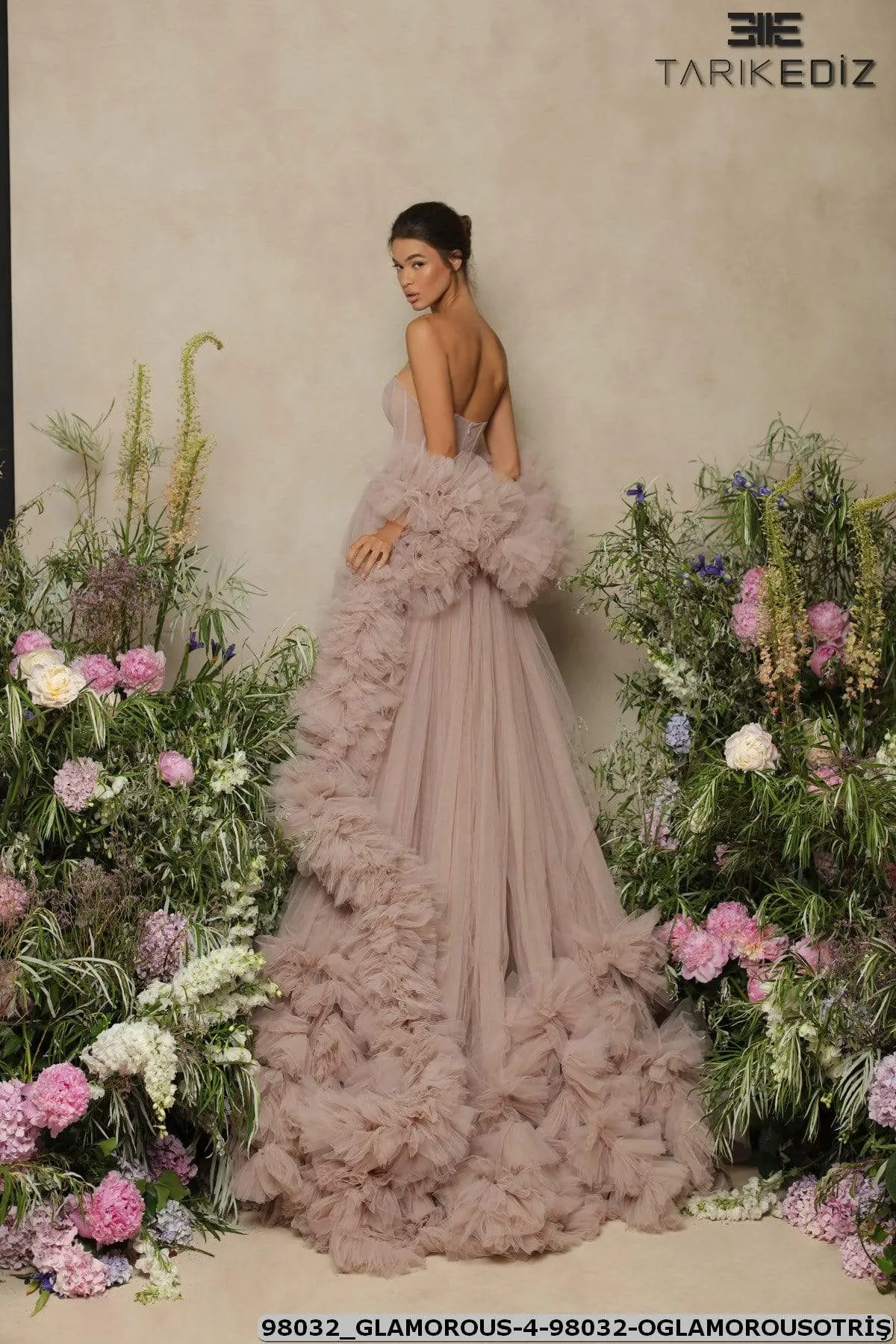 Tarik Ediz: 98032 - Glamorous