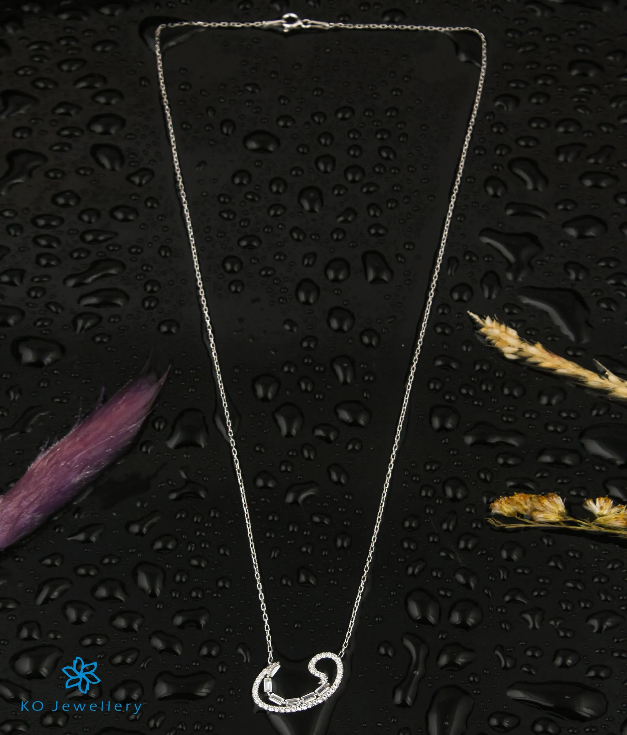 The Swan Silver Necklace
