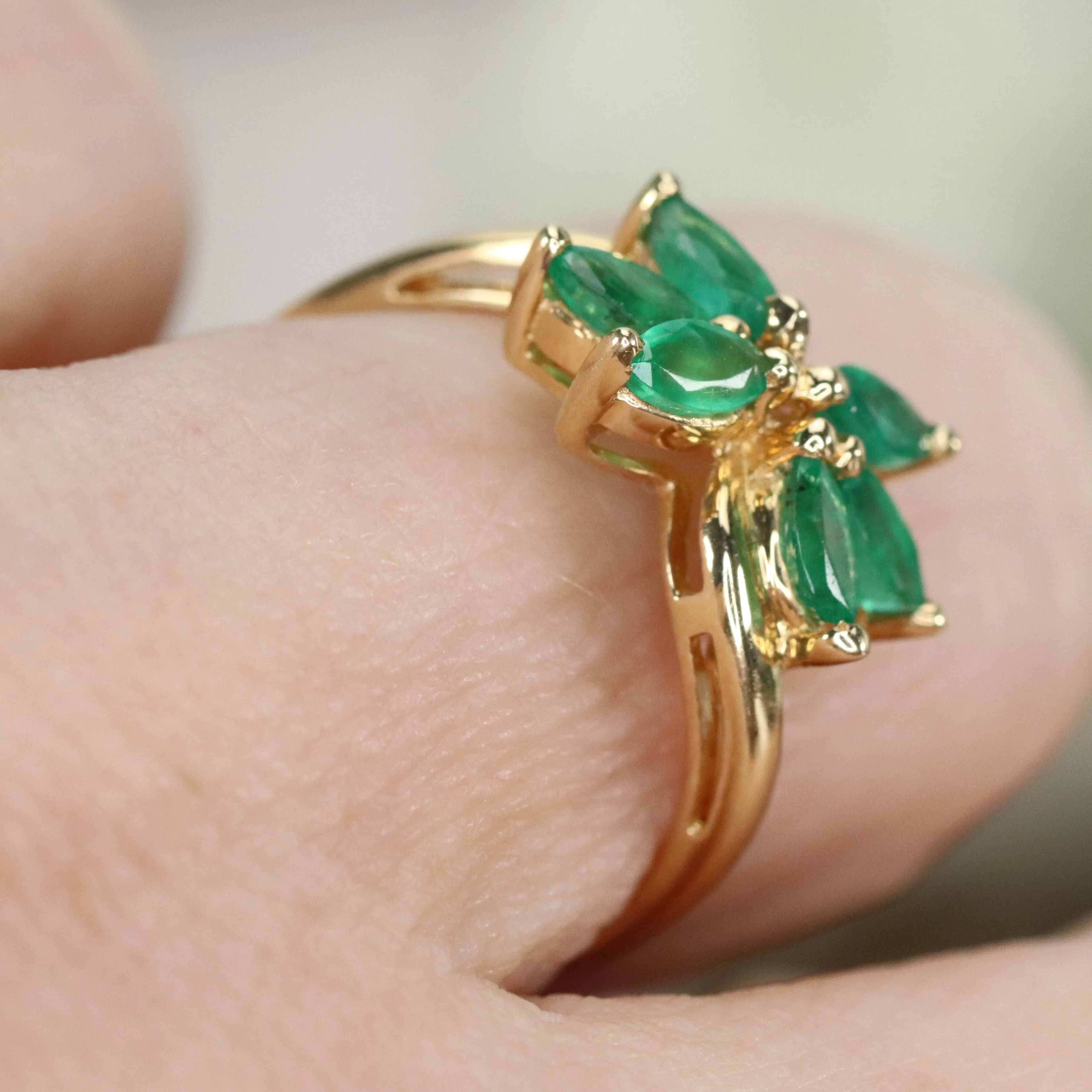 Vintage emerald twisted cluster ring in 14k yellow gold